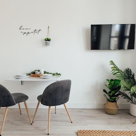 Modern 2 Bedroom Flat In Ilford, London Exteriér fotografie