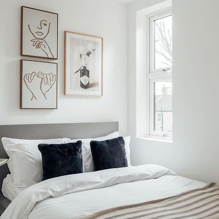 Modern 2 Bedroom Flat In Ilford, London Exteriér fotografie